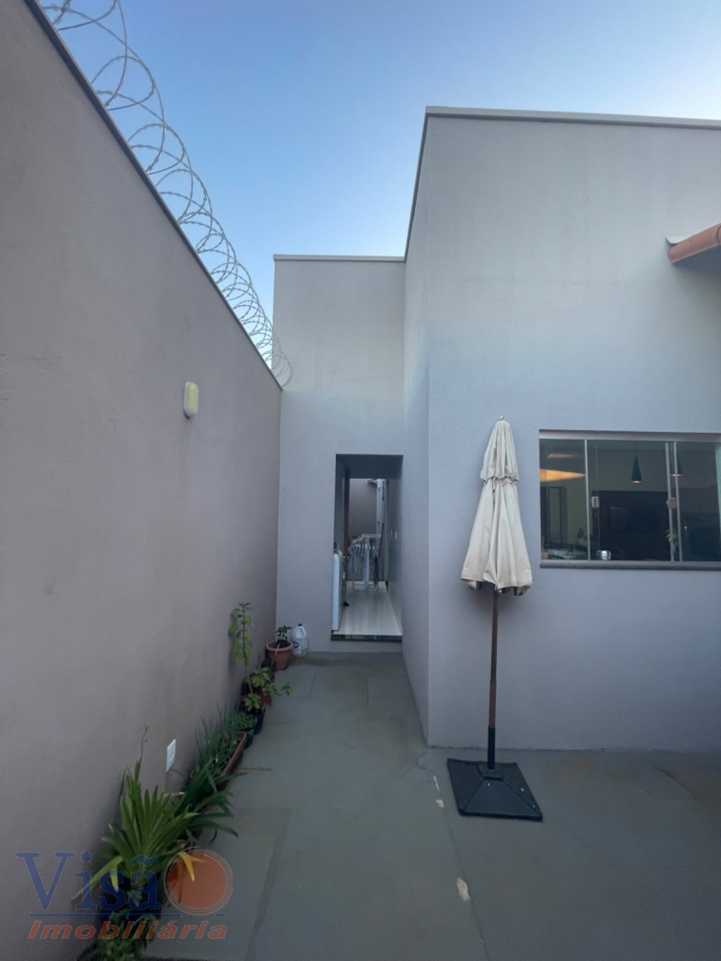 Casa à venda com 2 quartos, 1 banheiro, 2 vagas e 24m² no Bairro Bandeirantes, Paracatu (MG) — foto 3 de 9