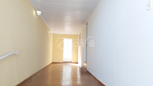 Casa em Vila Jardim  -  Adamantina