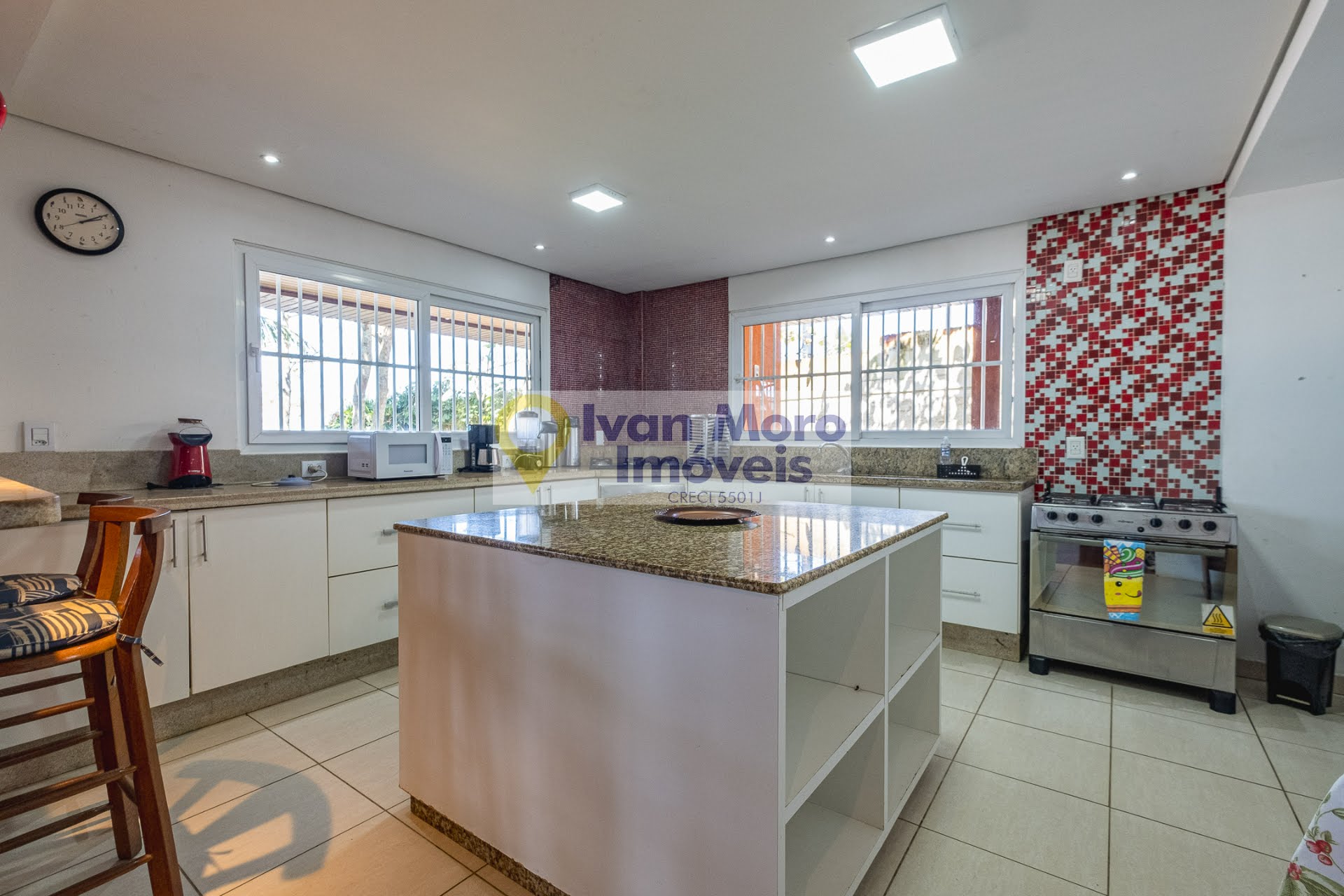 Casa à venda com 10 quartos, 7 suítes, 4 vagas e 554m² no Ingleses do Rio Vermelho, Florianópolis (SC) — foto 10 de 30
