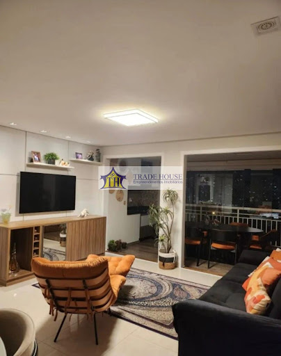 Apartamento em Vila Gumercindo  -  São Paulo
