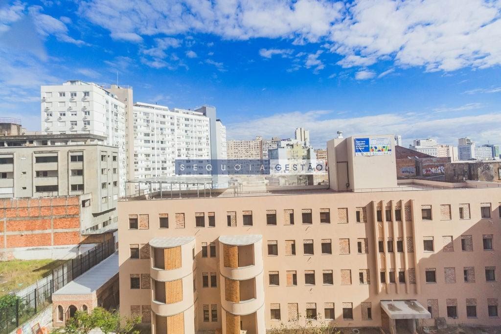 Comercial à venda com 1 banheiro, 4 vagas e 381m² no Floresta, Porto Alegre (RS) — foto 24 de 24