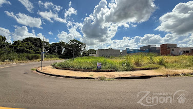 Terreno à Venda no Residencial Monte Carlo em Adamantina