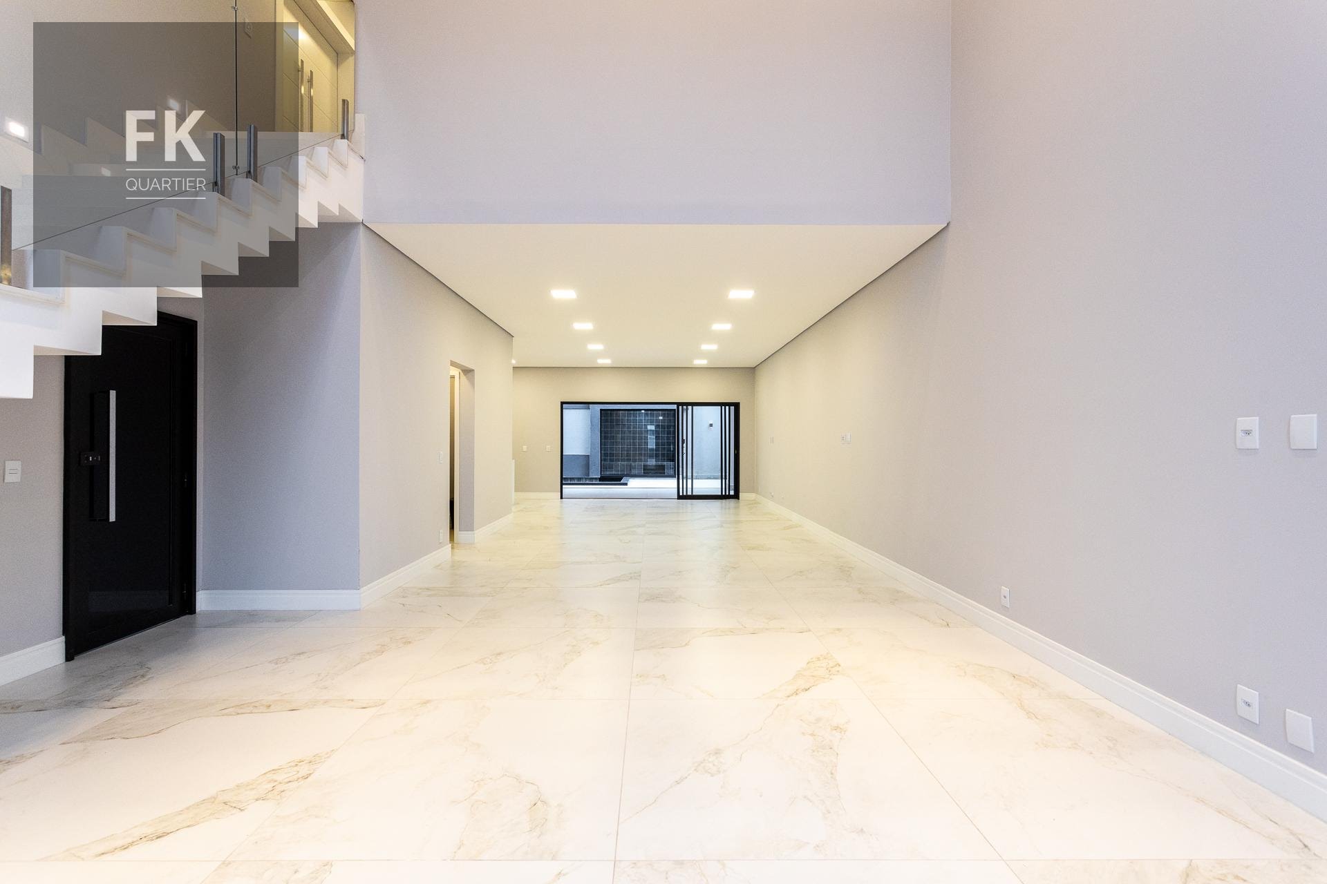 Casa à venda com 5 quartos, 5 suítes, 4 vagas e 392m² no Cidade Tamboré, Santana de Parnaíba (SP) — foto 4 de 30