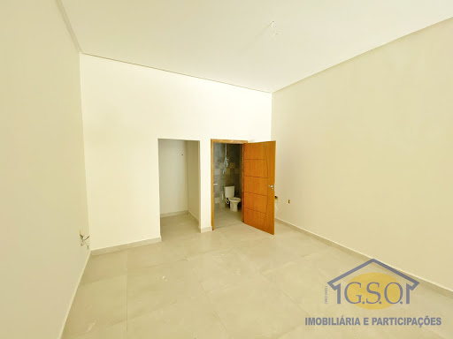 Loja/Salão em Parque Residencial Laranjeiras - Serra, ES