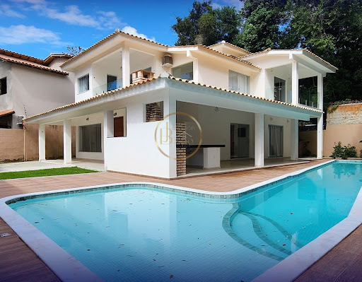 Casa 04 Dorm. em Centro Arraial - Porto Seguro | 320M² Área útil | 2 Suítes | Venda e Locação