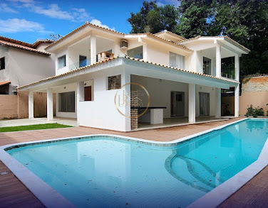 Casa 04 Dorm. em Centro Arraial - Porto Seguro | 320M² Área útil | 2 Suítes | Venda e Locação