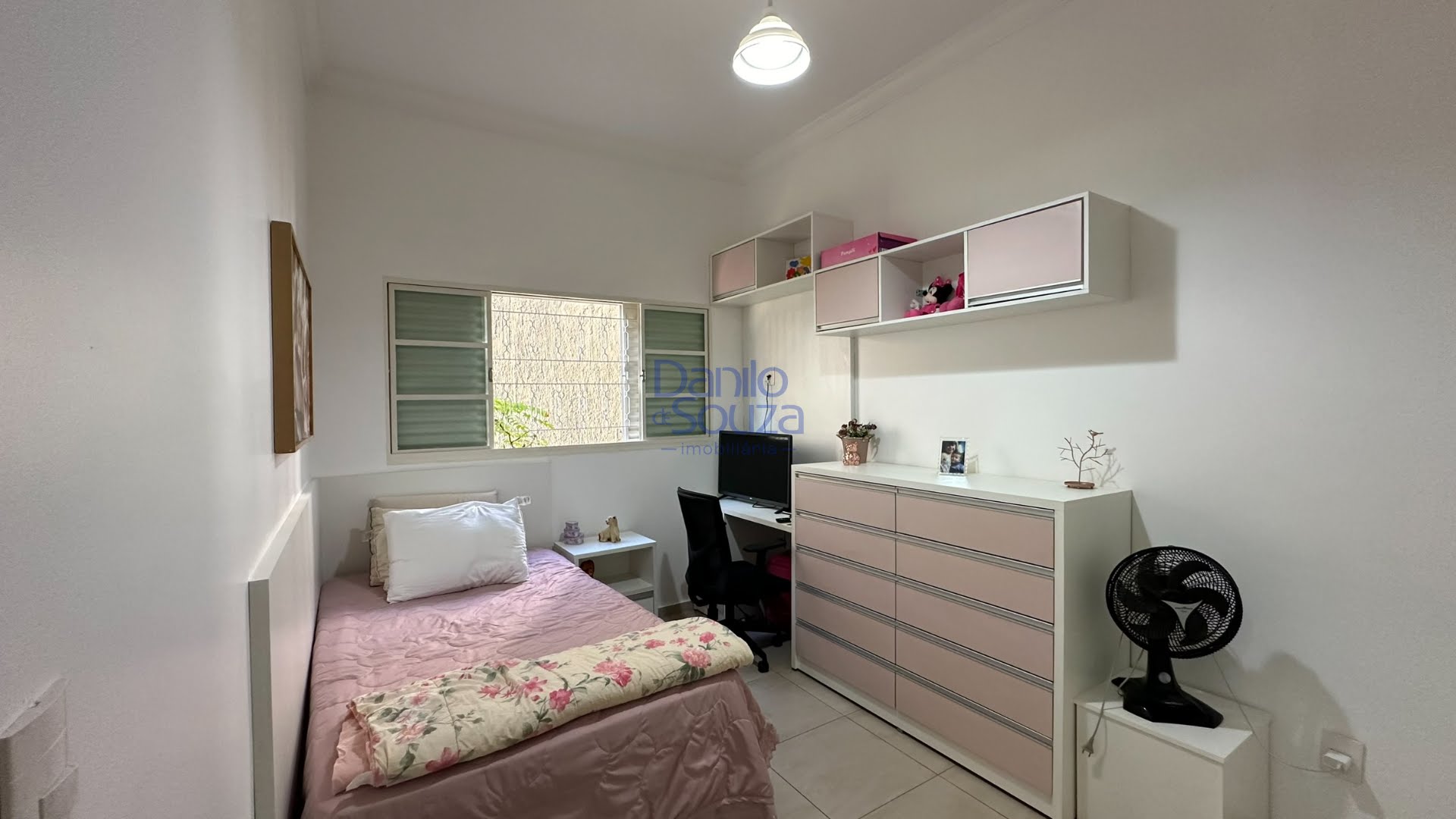 Casa à venda com 3 quartos, 1 suíte, 2 vagas e 360m² no Jardim Imperial, Araxá (MG) — foto 23 de 27