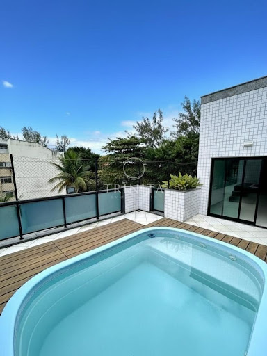Área de piscina 