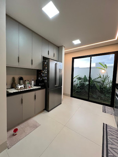 Casa de Condomínio em Laranjeiras  -  Uberlândia