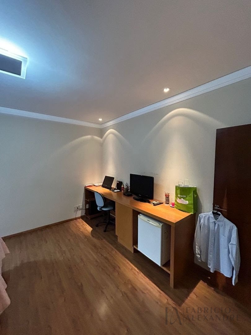 Casa à venda com 4 quartos, 4 suítes, 6 vagas e 670m² no Village Santa Helena, São José do Rio Preto (SP) — foto 12 de 30