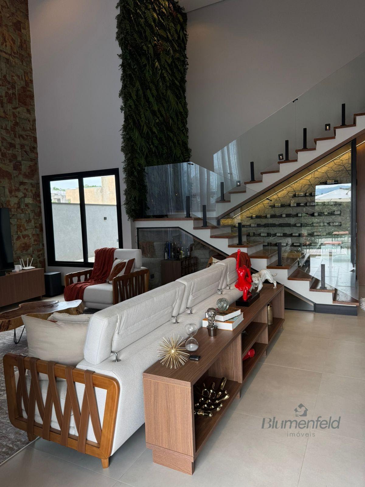 Casa à venda com 4 suítes, 6 vagas e 375m² no Ouro Fino, Santa Isabel (SP) — foto 14 de 30
