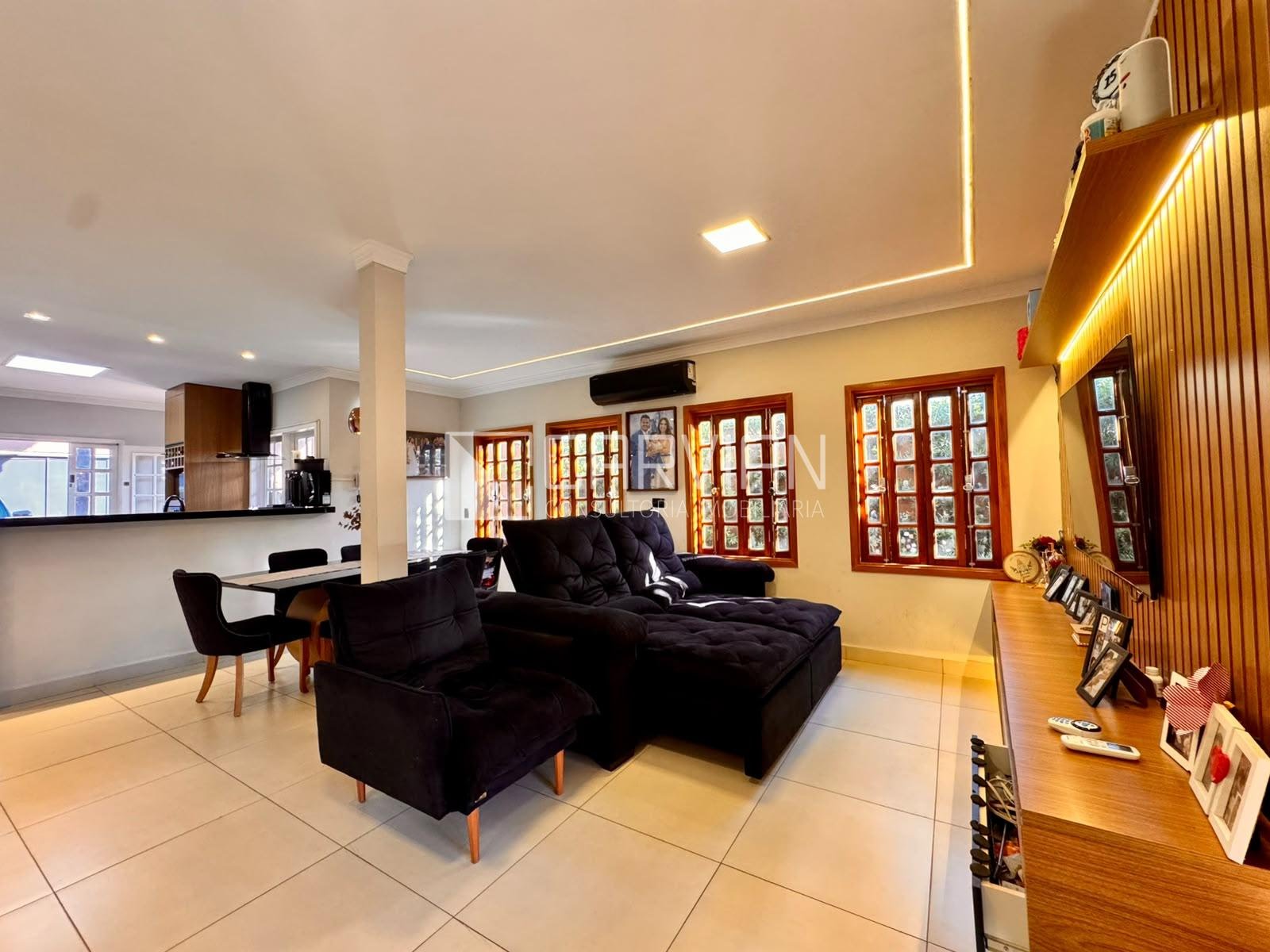 Casa à venda com 4 quartos, 1 suíte, 2 vagas e 280m² no Residencial Florida, Ribeirão Preto (SP) — foto 22 de 30