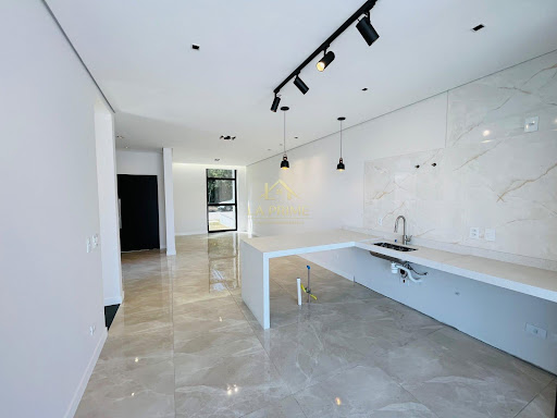 Casa em Condomínio no Campos do conde em Sorocaba, 180m², 03 dormitórios, 03 suíte, 01 closet , 04 vagas de garagem.