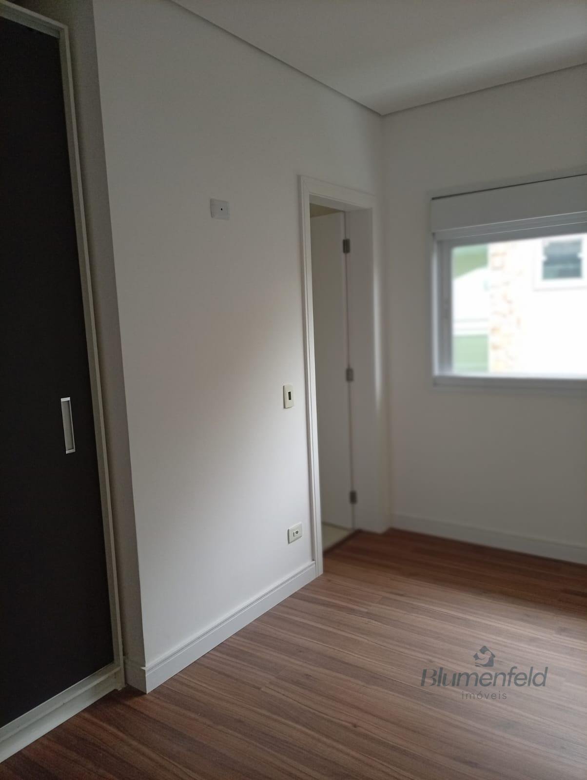 Casa à venda com 4 quartos, 4 suítes, 3 vagas e 311m² no Condominio Arujazinho V, Arujá (SP) — foto 14 de 30