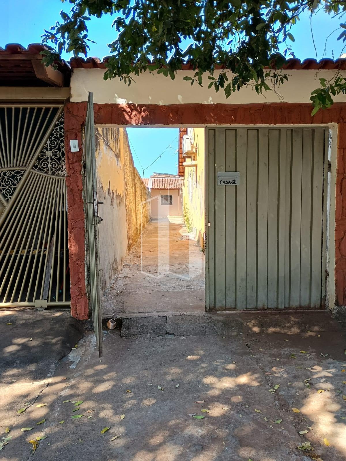 Casa para alugar com 2 quartos, 1 banheiro e 50m² no Jardim América, Goiânia — foto principal