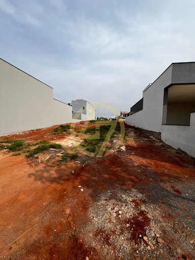 Casa em Condominio em Golden Ville  -  Itapetininga
