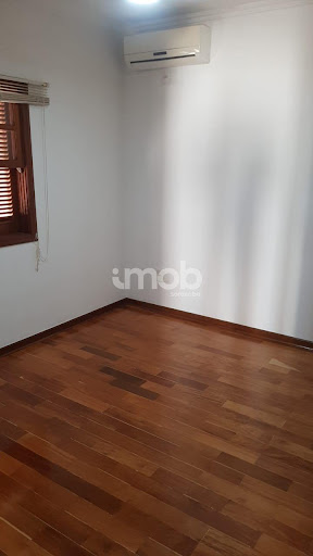 QUARTO COM AR