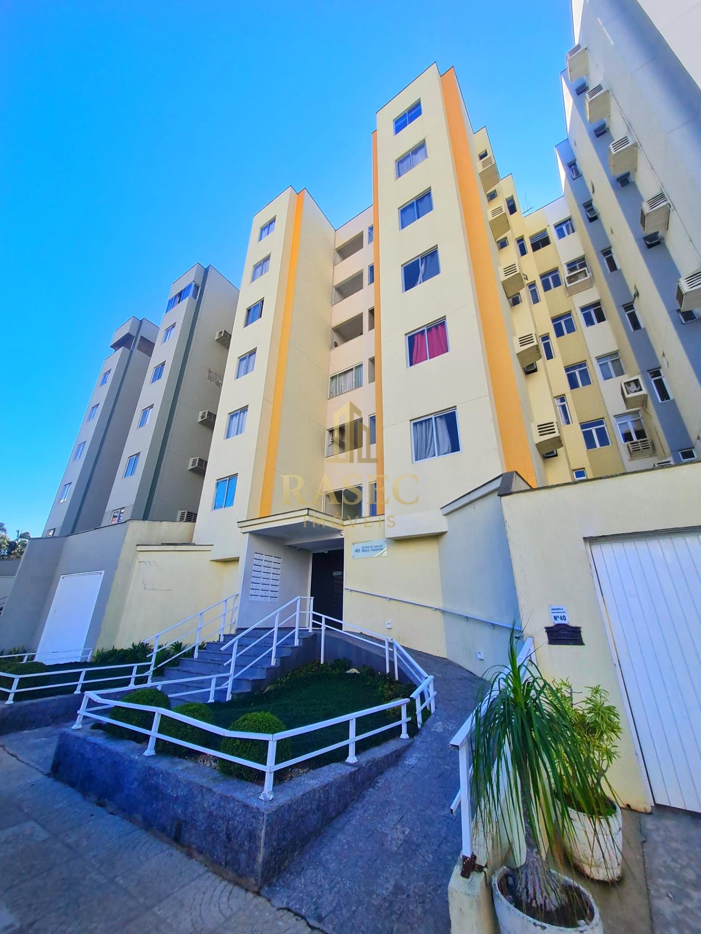 Apartamento à venda com 2 quartos, 2 banheiros, 1 vaga e 70m² no Centro 1, Brusque — foto principal