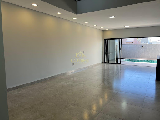 Casa à venda no Condomínio Villagio Wanel – Sorocaba/SP 188m² de área construída, 03 dormitórios, sendo 3 suítes, 01 com closet e 04 vagas de garagem.