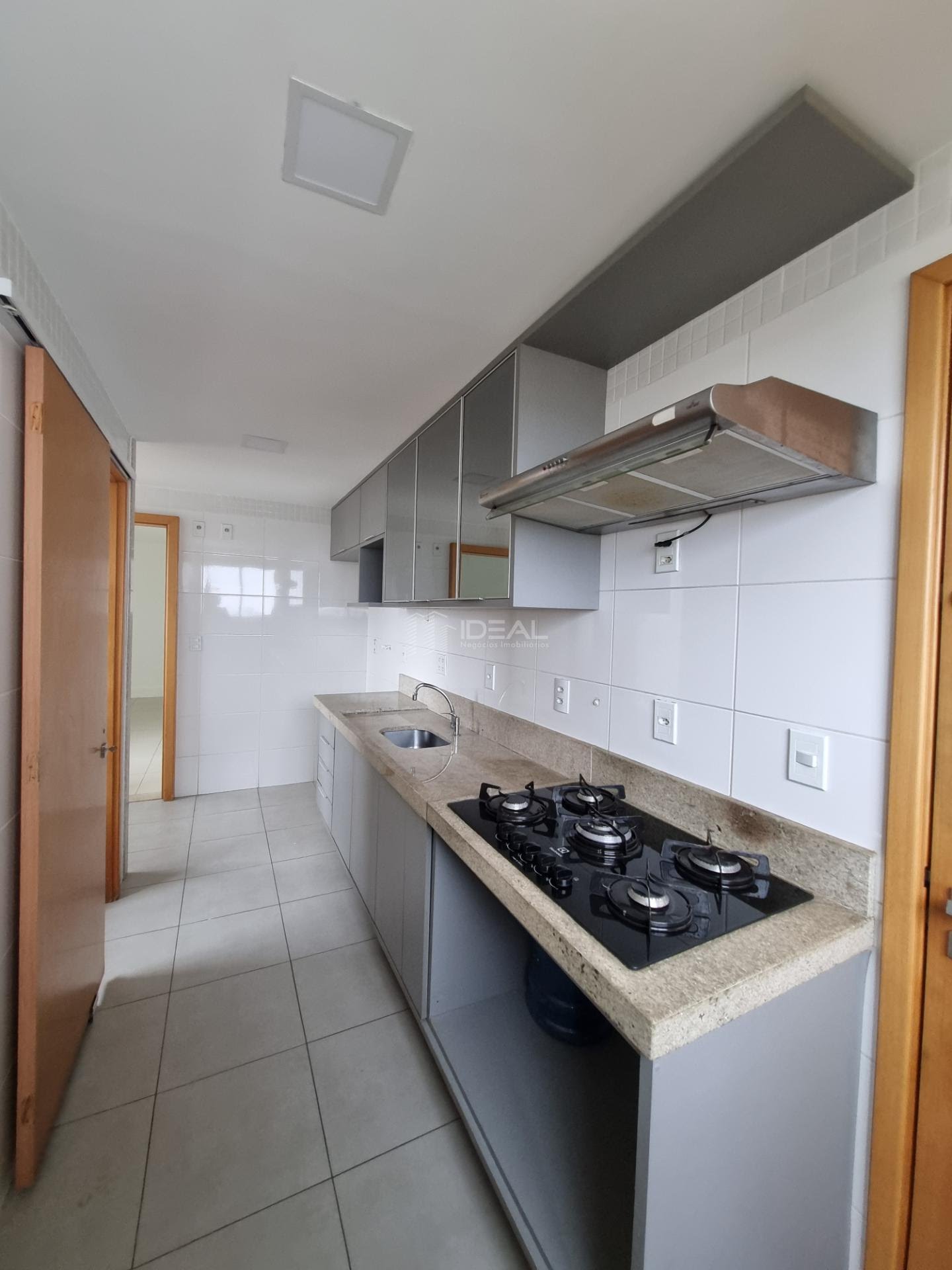 Apartamento à venda com 3 quartos, 1 suíte, 2 vagas e 105m² no Parque Tamandaré, Campos dos Goytacazes (RJ) — foto 7 de 17