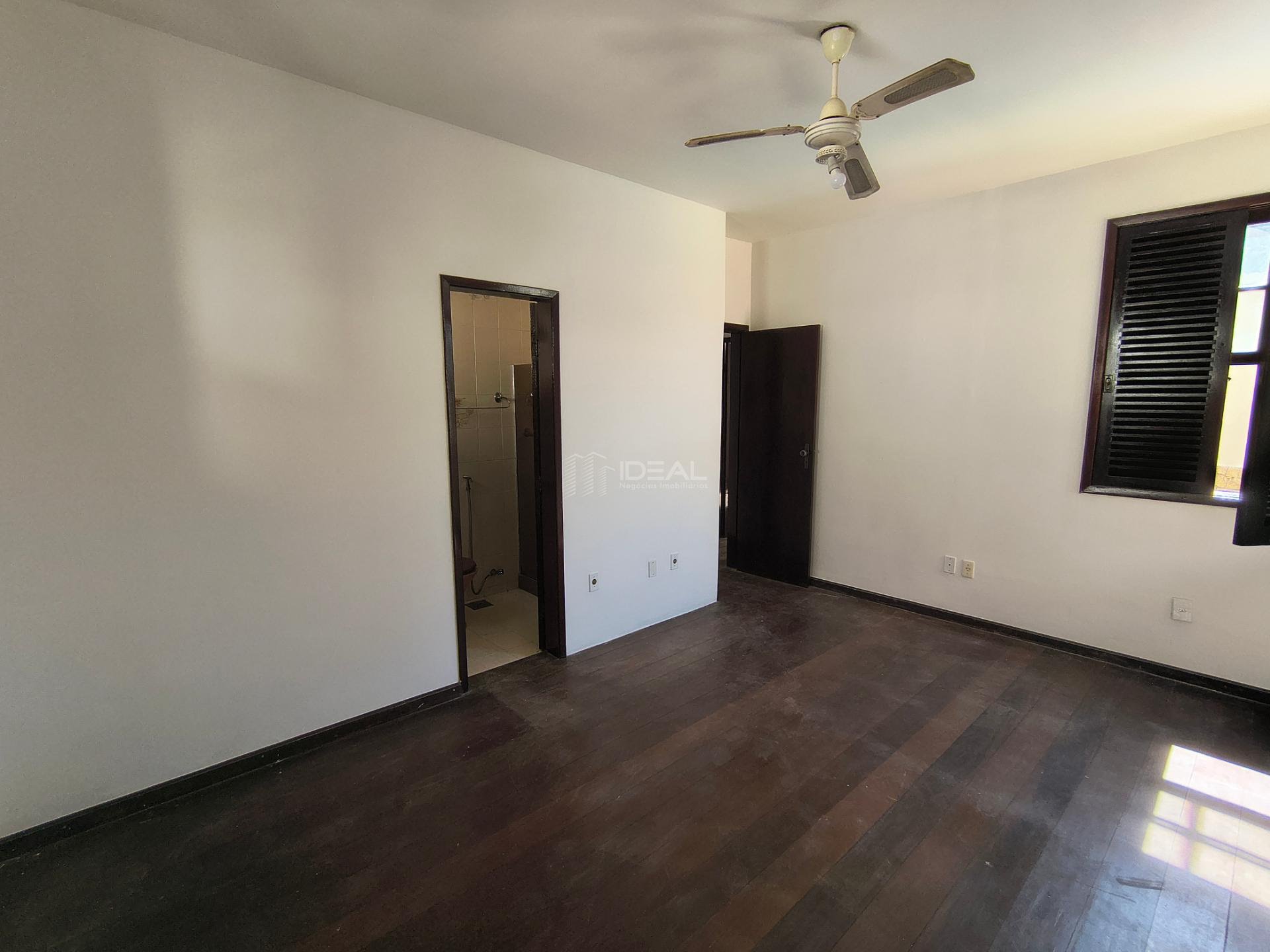 Casa para alugar com 4 quartos, 1 suíte, 4 vagas e 180m² no Flamboyant, Campos dos Goytacazes (RJ) — foto 21 de 30