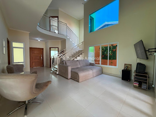 Casa, 4 quartos, 261 m² - Foto 1
