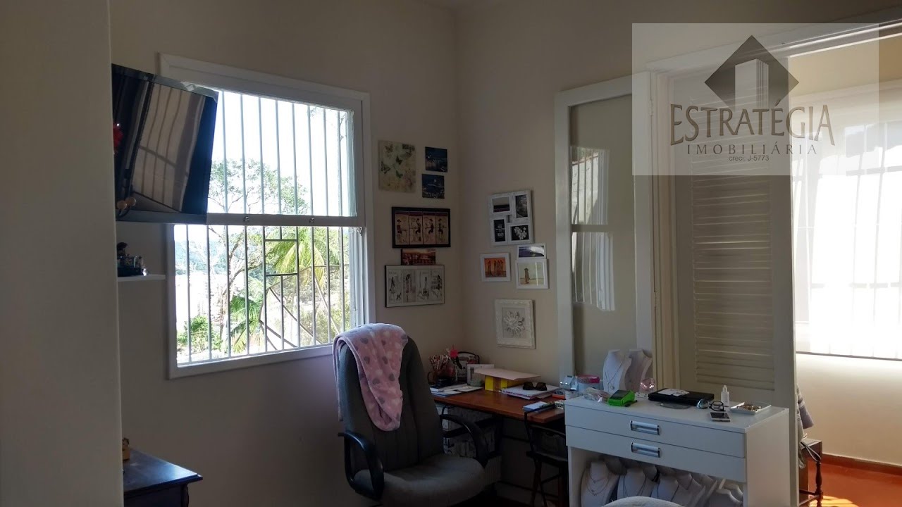 Casa à venda com 3 quartos, 1 banheiro, 4 vagas e 186m² no Centro, Petrópolis (RJ) — foto 2 de 9
