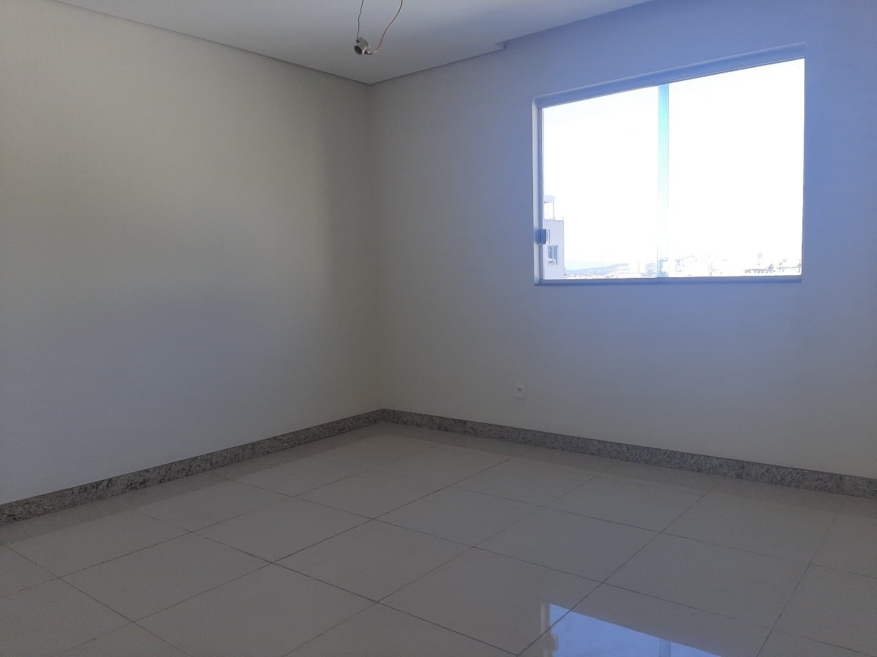 Casa à venda com 5 quartos, 2 suítes, 5 vagas e 245m² no Sao Joao Batista (venda Nova), Belo Horizonte (MG) — foto 7 de 30