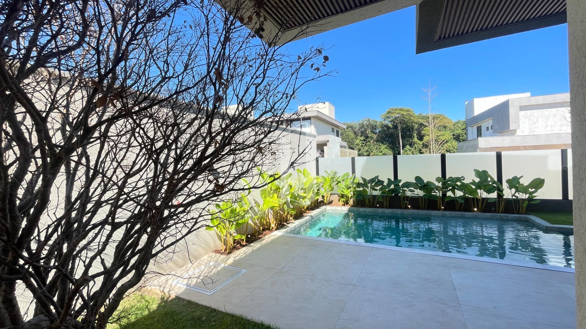 Casa à venda com 4 quartos, 4 suítes, 4 vagas e 369m² no Jardins França, Goiânia (GO) — foto 12 de 30