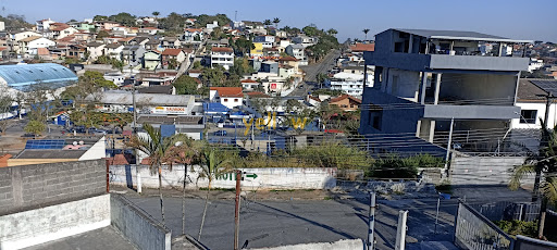Casa Comercial à Venda e Locação em Jardim Renata, Arujá – 4 Dorms