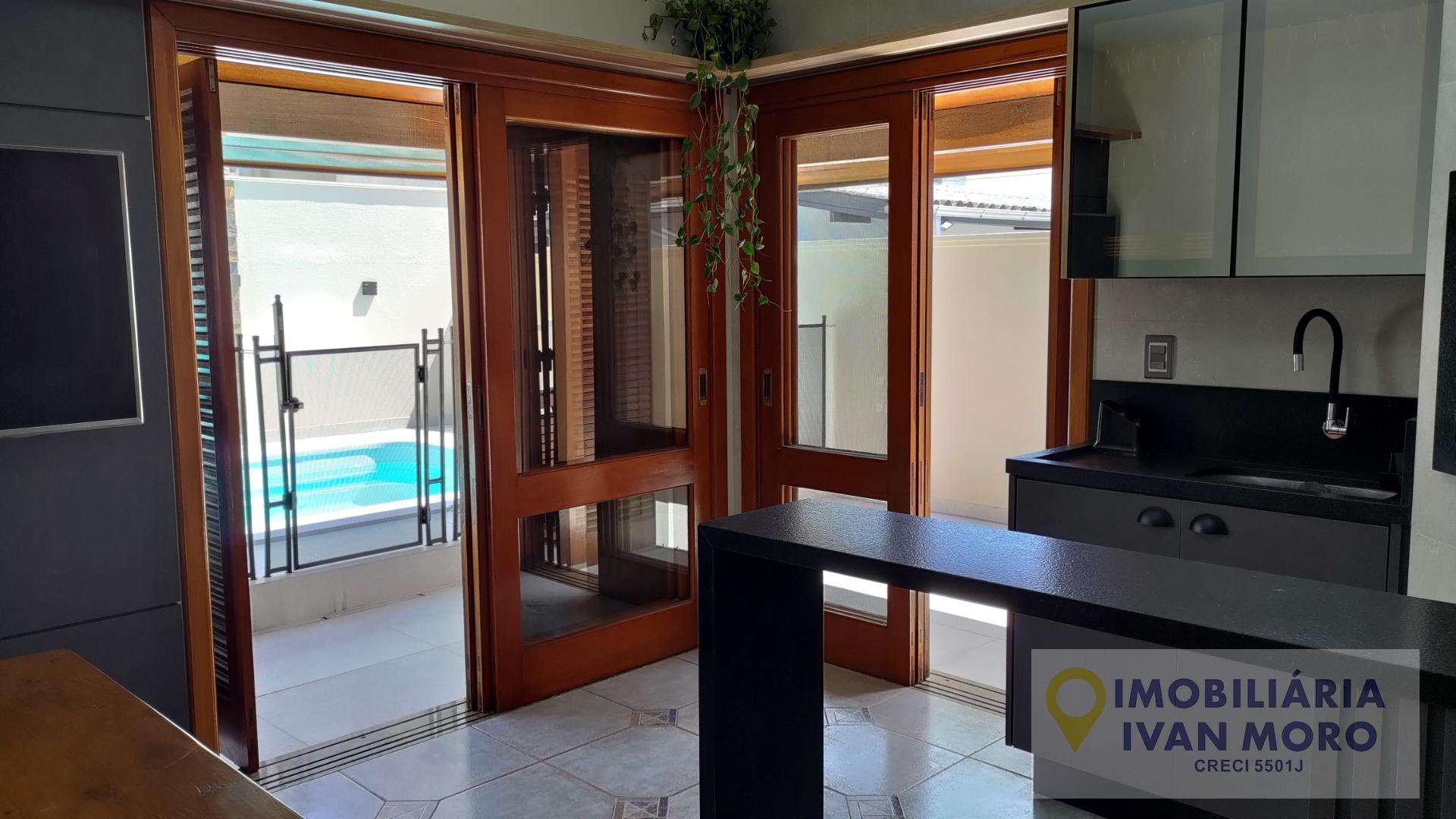 Casa para alugar com 3 quartos, 1 suíte, 4 vagas e 250m² no Daniela, Florianópolis (SC) — foto 24 de 30