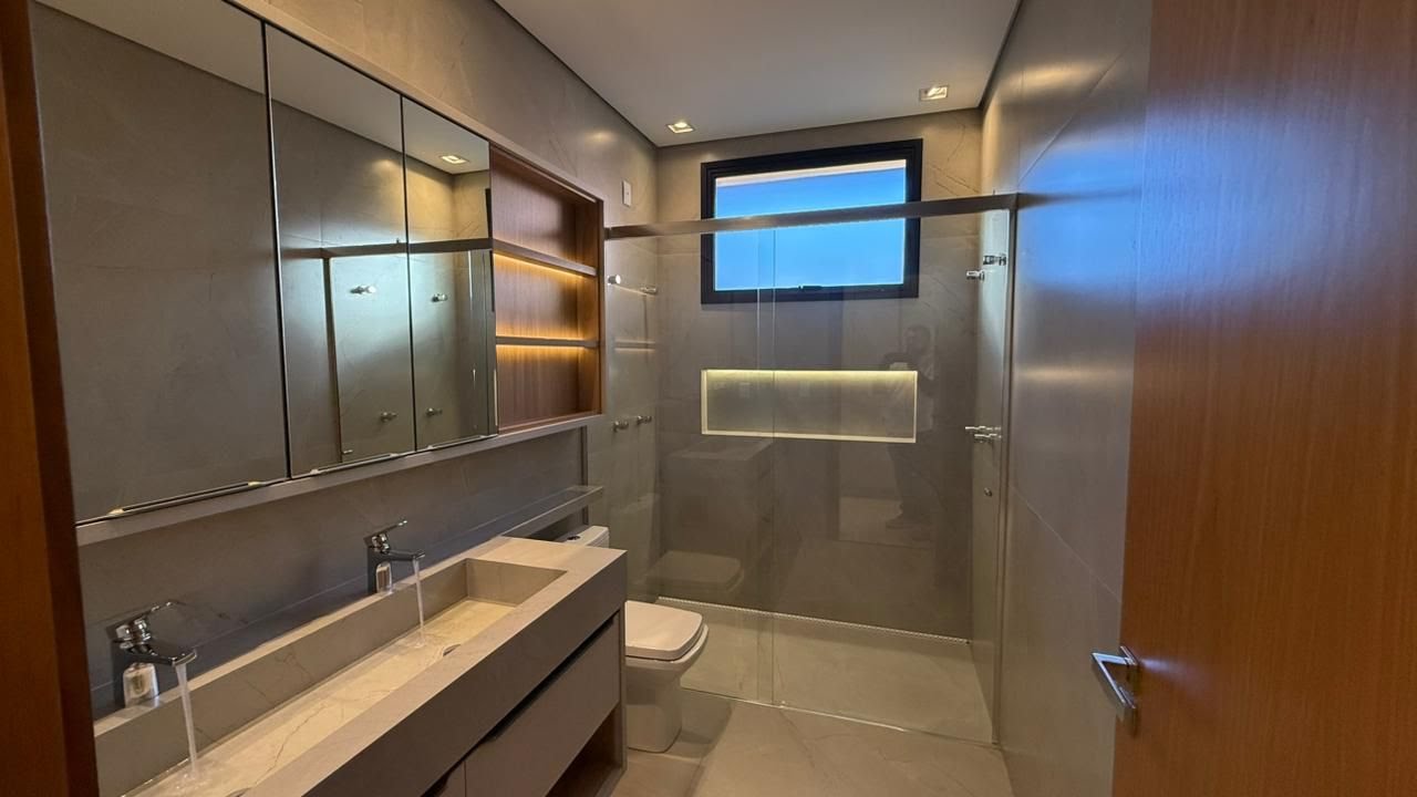 Casa à venda com 4 quartos, 4 suítes, 4 vagas e 263m² no Loteamento Terras de Siena, Ribeirão Preto (SP) — foto 25 de 30