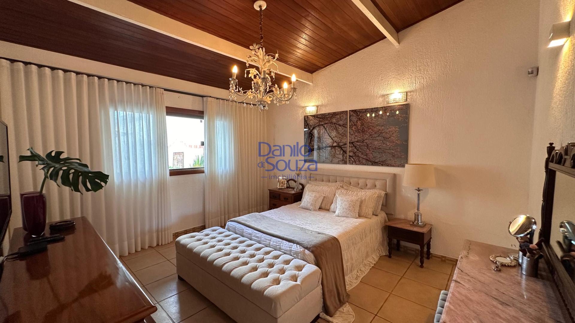 Casa à venda com 3 quartos, 3 suítes, 1 vaga e 190m² no Centro, Araxá (MG) — foto 14 de 22