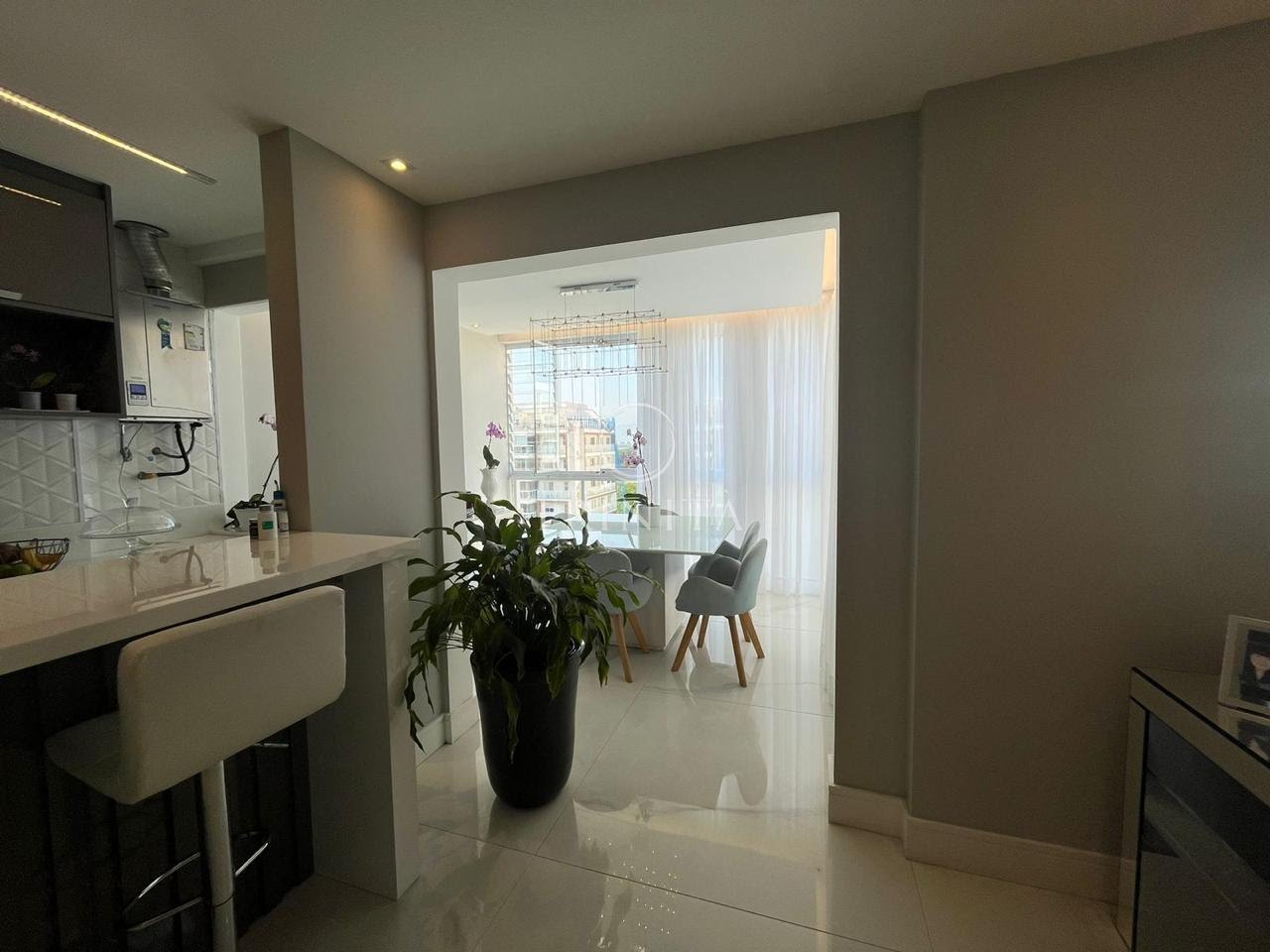 sala-de-jantar-cobertura-190m²-frames-pontal-oceanico-recreio