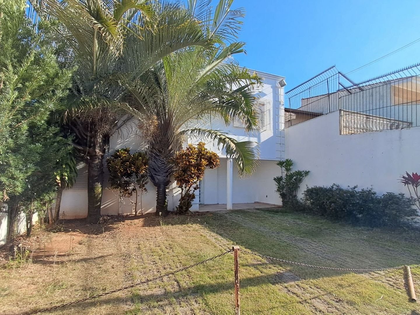 Casa à venda com 6 banheiros, 3 vagas e 211m² no Vila Santana, Sorocaba (SP) — foto 2 de 30