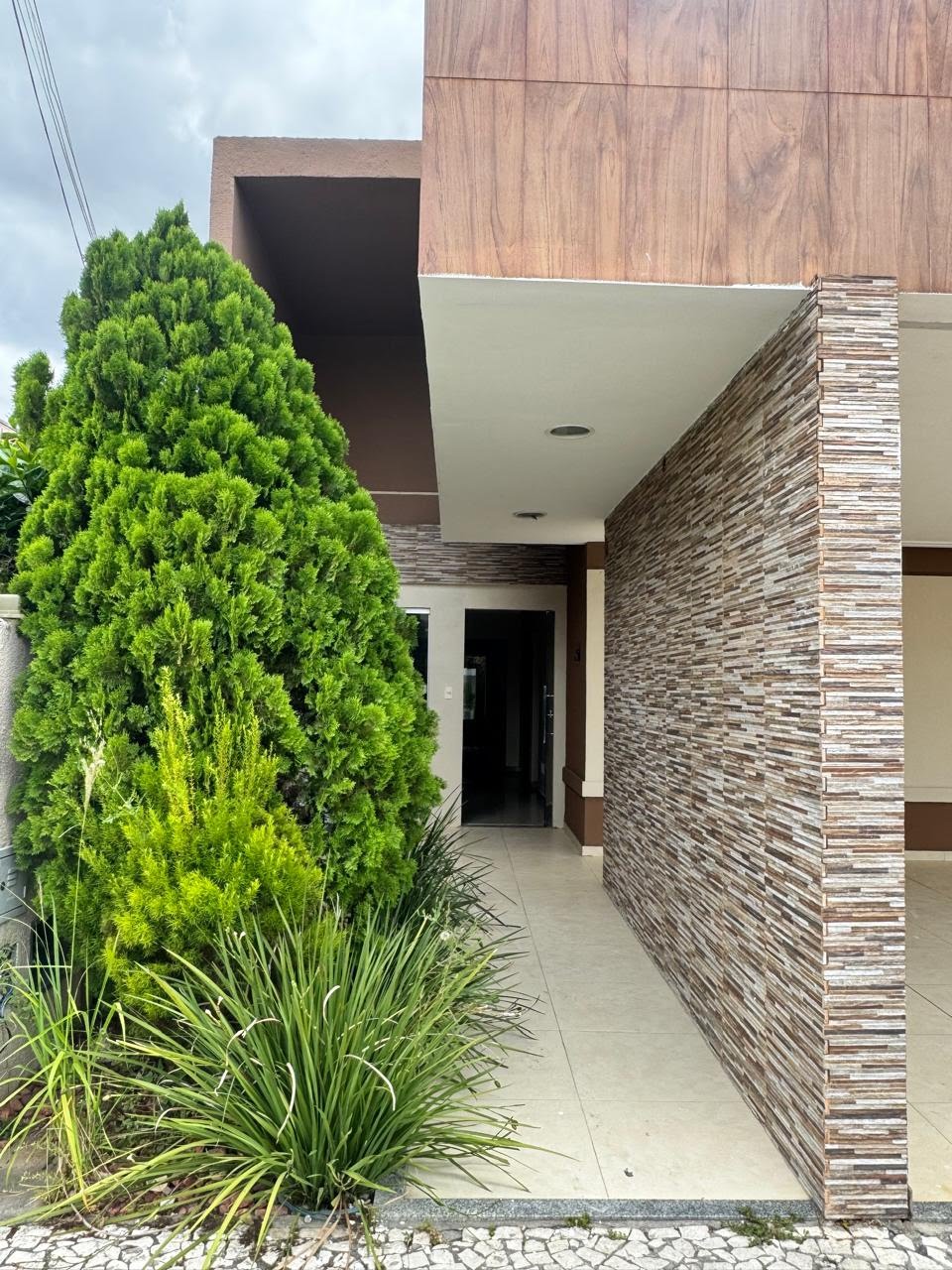 Casa à venda com 3 quartos, 1 suíte, 2 vagas e 190m² no Sim, Feira de Santana (BA) — foto 2 de 15