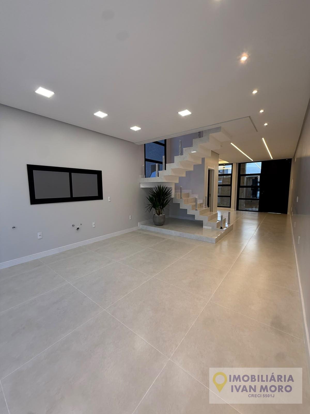 Casa à venda com 3 quartos, 1 suíte, 2 vagas e 192m² no Canasvieiras, Florianópolis (SC) — foto 3 de 30