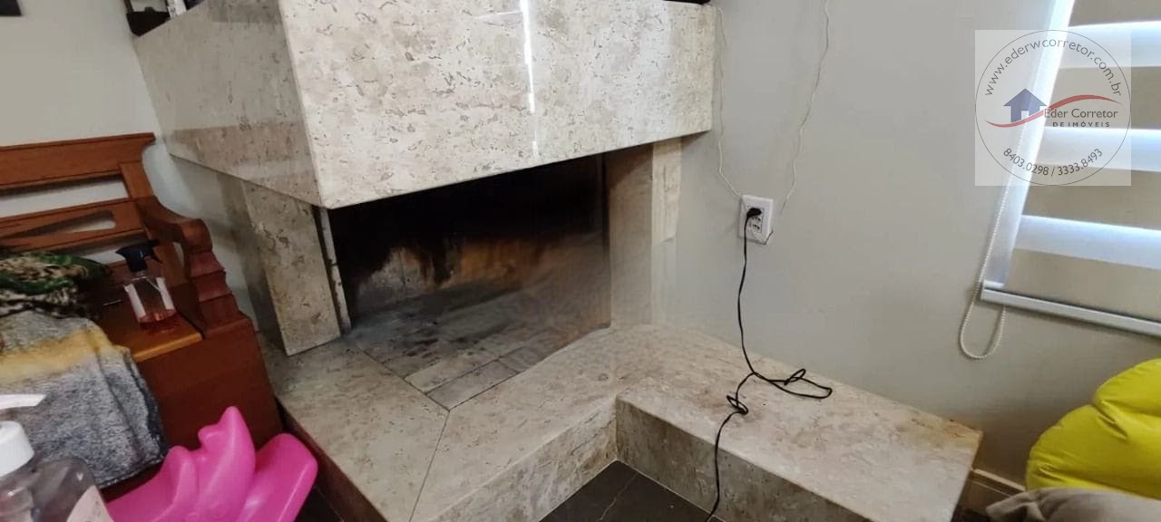 Casa à venda com 6 quartos, 3 banheiros, 2 vagas e 280m² no Assis Brasil, Ijuí (RS) — foto 4 de 27