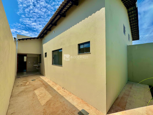 Casa em Goianiense 2  -  Catalão