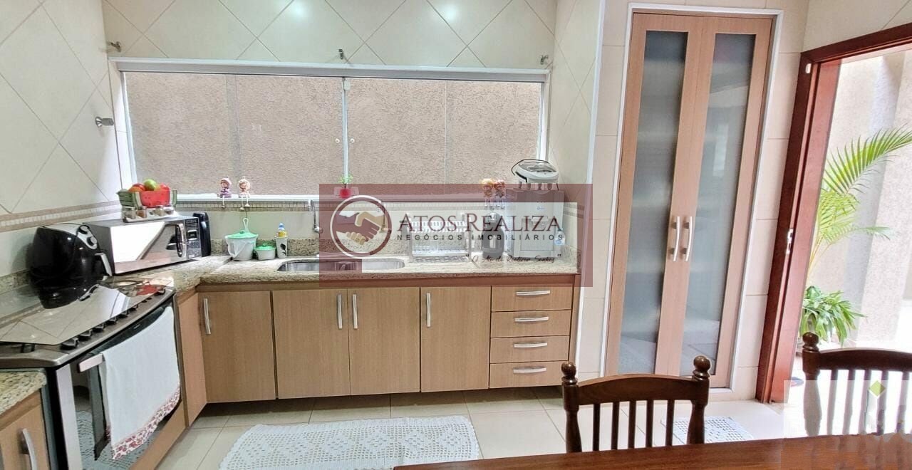 Casa à venda com 4 quartos, 1 suíte, 4 vagas e 181m² no Jardim Cidalia, São Paulo (SP) — foto 5 de 23