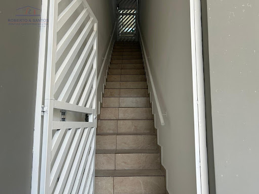 Escadas de acesso
