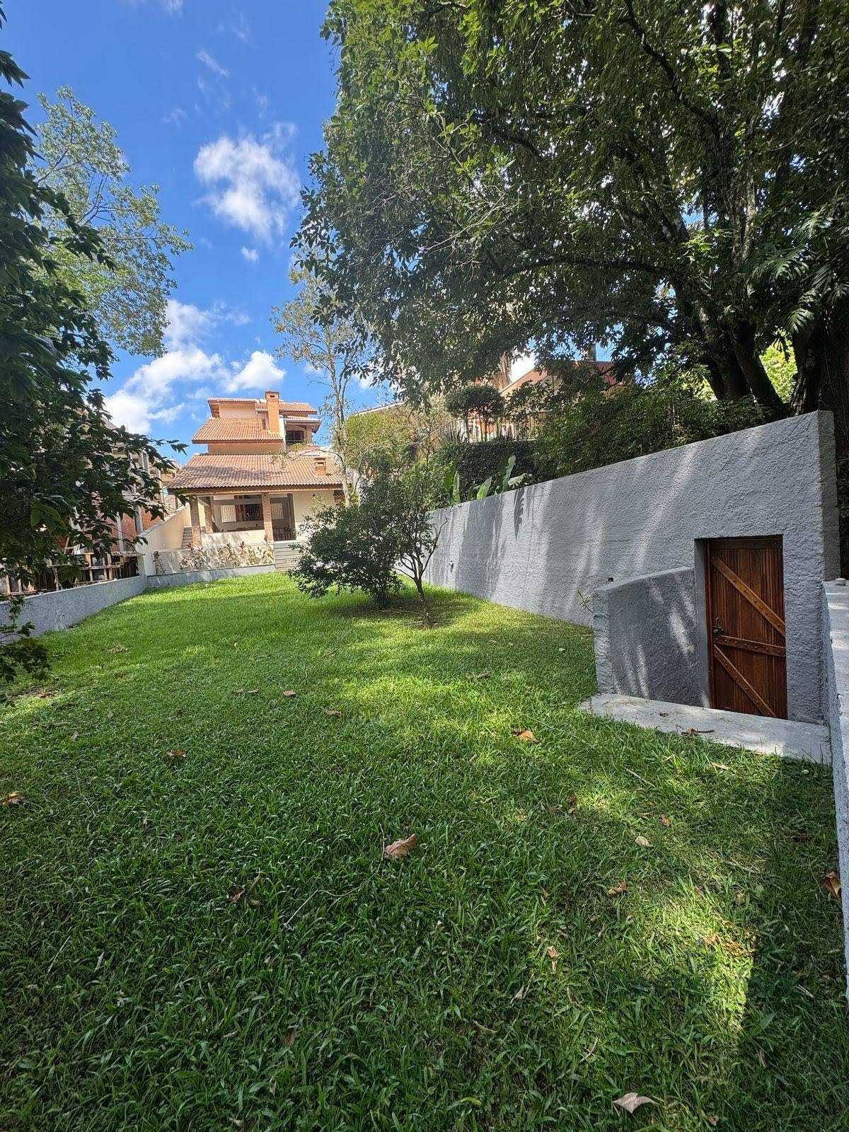 Casa à venda com 4 quartos, 1 suíte, 2 vagas e 400m² no Condomínio Arujazinho IV, Arujá (SP) — foto 30 de 30