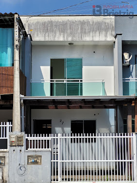 Casa Geminada em Vila Nova, Joinville | 2 Dormitórios e Suíte