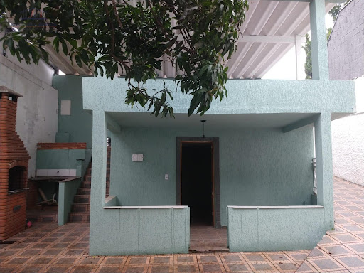 Despensa em baixo da garagem