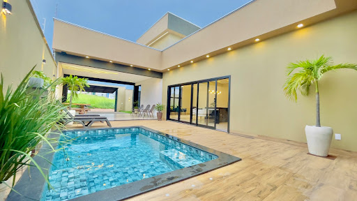 Casa à Venda no Copacabana II, Catalão: 3 Suítes, 255m²