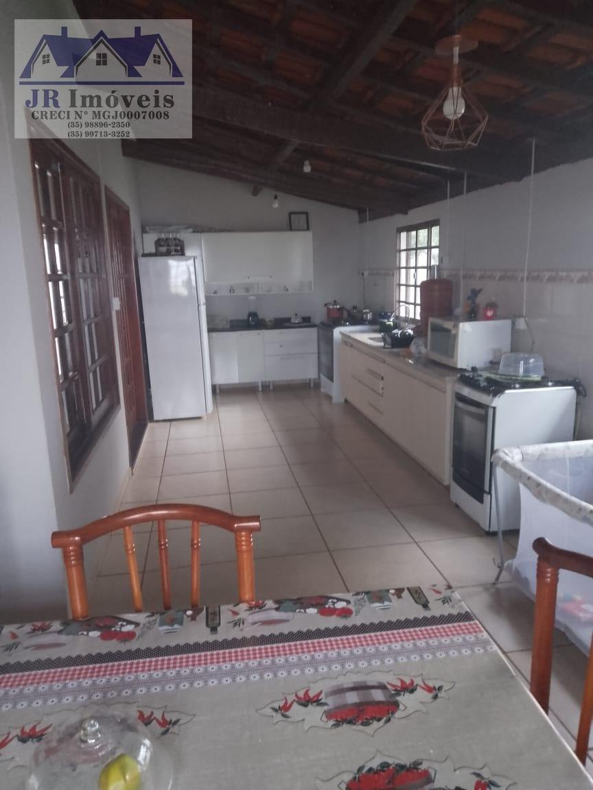 Casa à venda com 3 quartos, 1 suíte, 2 vagas e 300m² no Monte Castelo, Piranguçu (MG) — foto 7 de 25