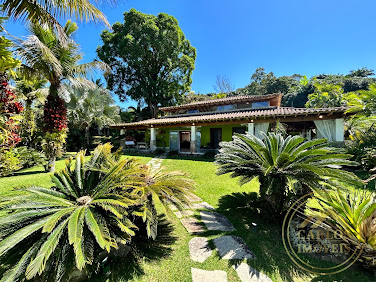 Casa na Praia para Venda em Angra dos Reis / RJ no bairro Praia Vermelha