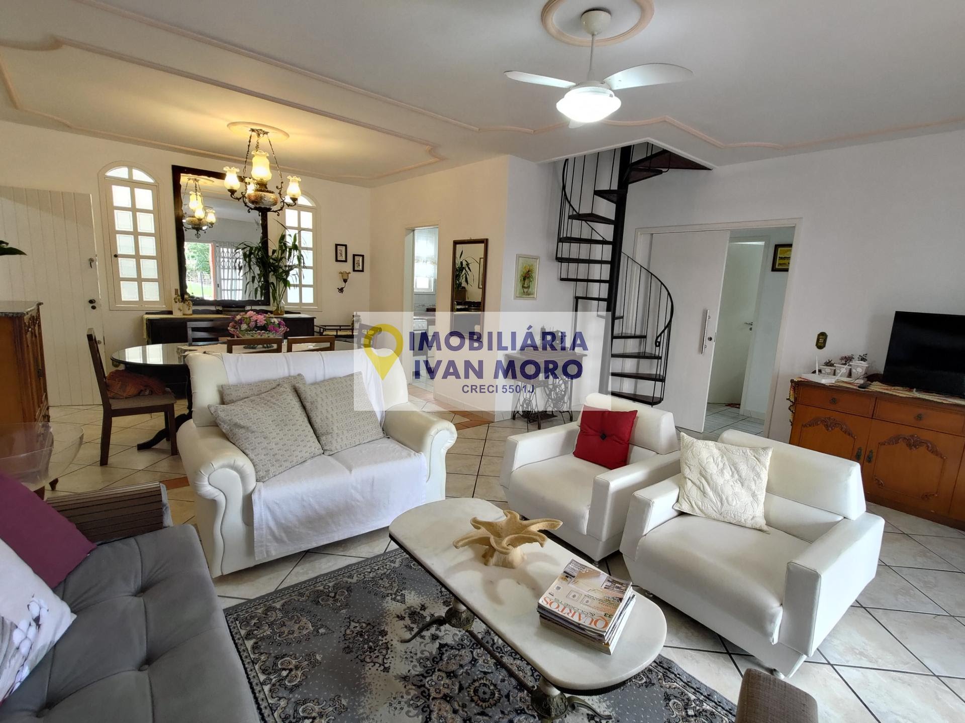 Casa para alugar com 4 quartos, 2 suítes, 3 vagas e 190m² no Daniela, Florianópolis (SC) — foto 9 de 30