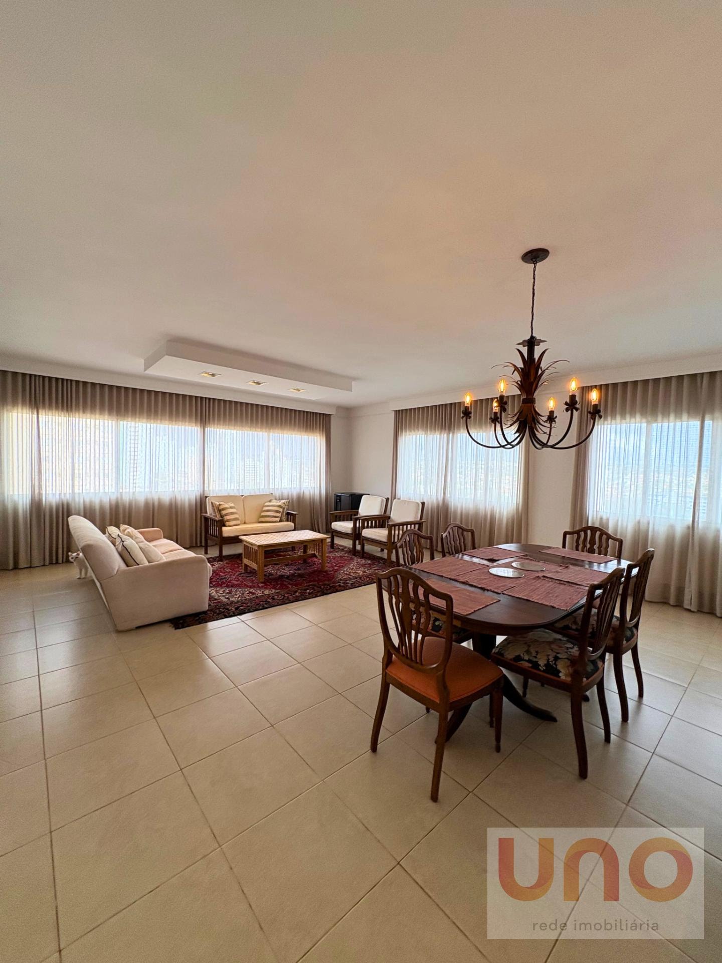 Apartamento à venda com 3 quartos, 5 banheiros, 2 vagas e 267m² no Centro, Campo Grande — foto principal