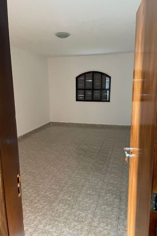 Casa à venda com 4 quartos, 3 suítes, 3 vagas e 254m² no Jordanópolis, Arujá (SP) — foto 20 de 24